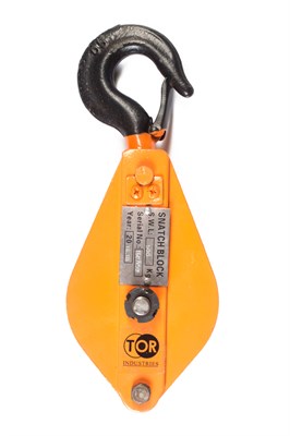 Блок монтажный однорольный с крюком TOR 3,2 т с откидной щекой (T)# - фото 60242